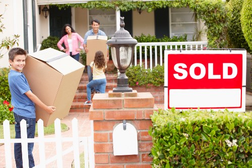 Local removal van service for homes, flats, and businesses in Camdentown